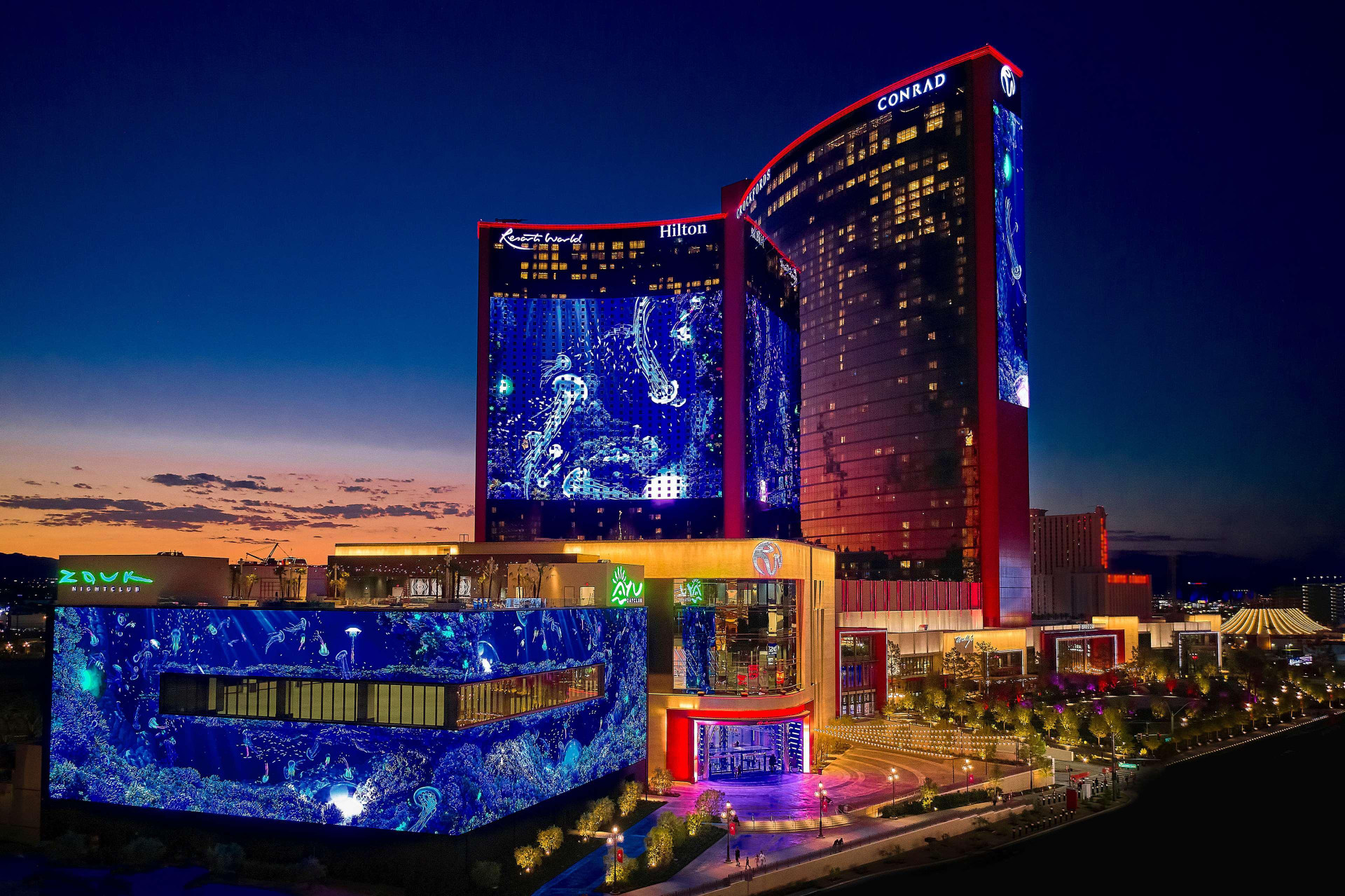 image-housing-carousel
