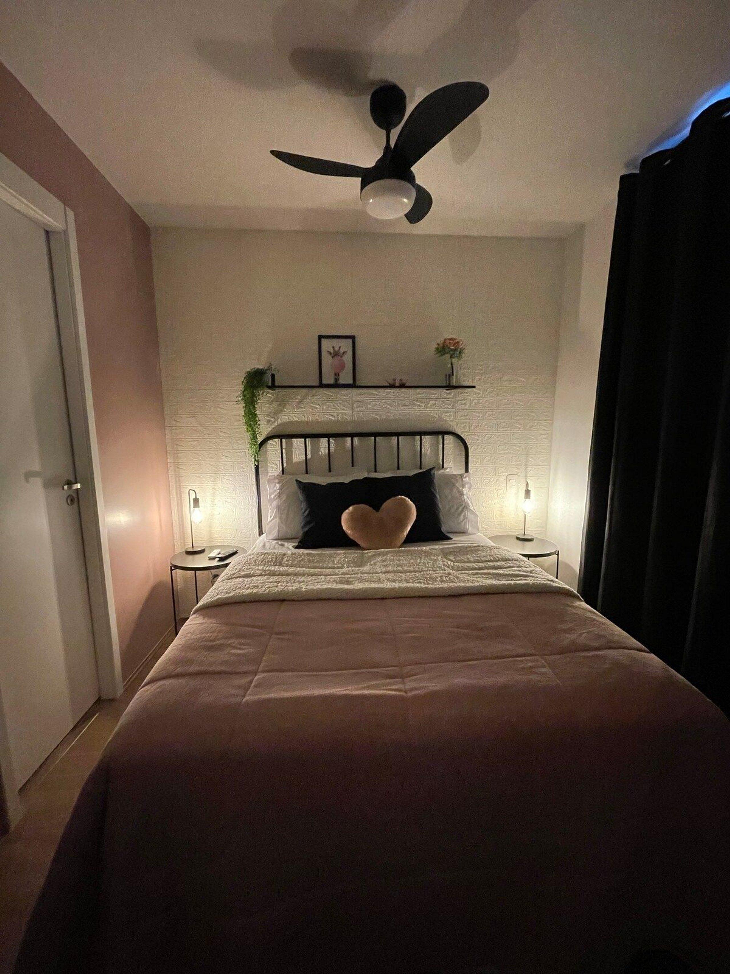 image-housing-carousel