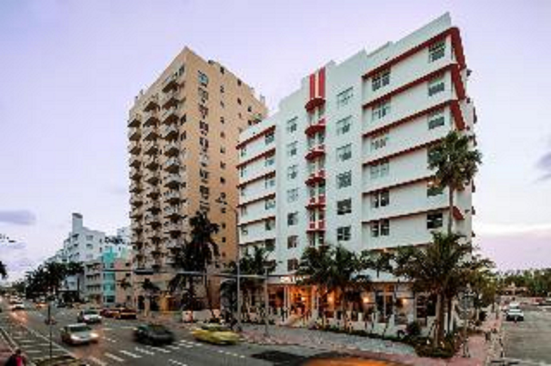image-housing-carousel