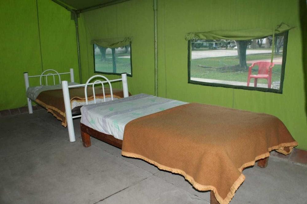 image-housing-carousel