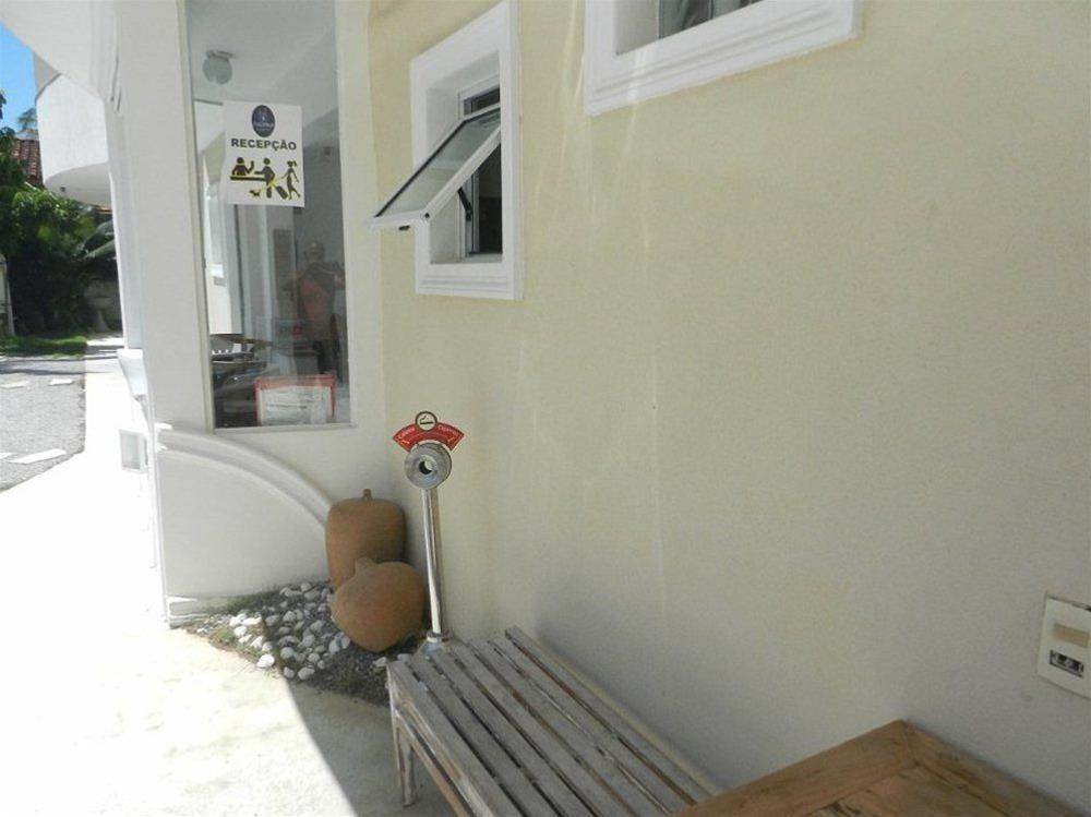 image-housing-carousel