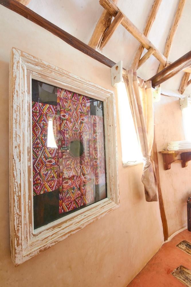 image-housing-carousel