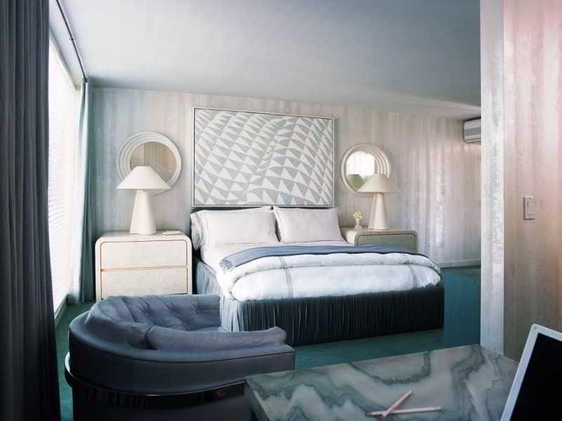 image-housing-carousel