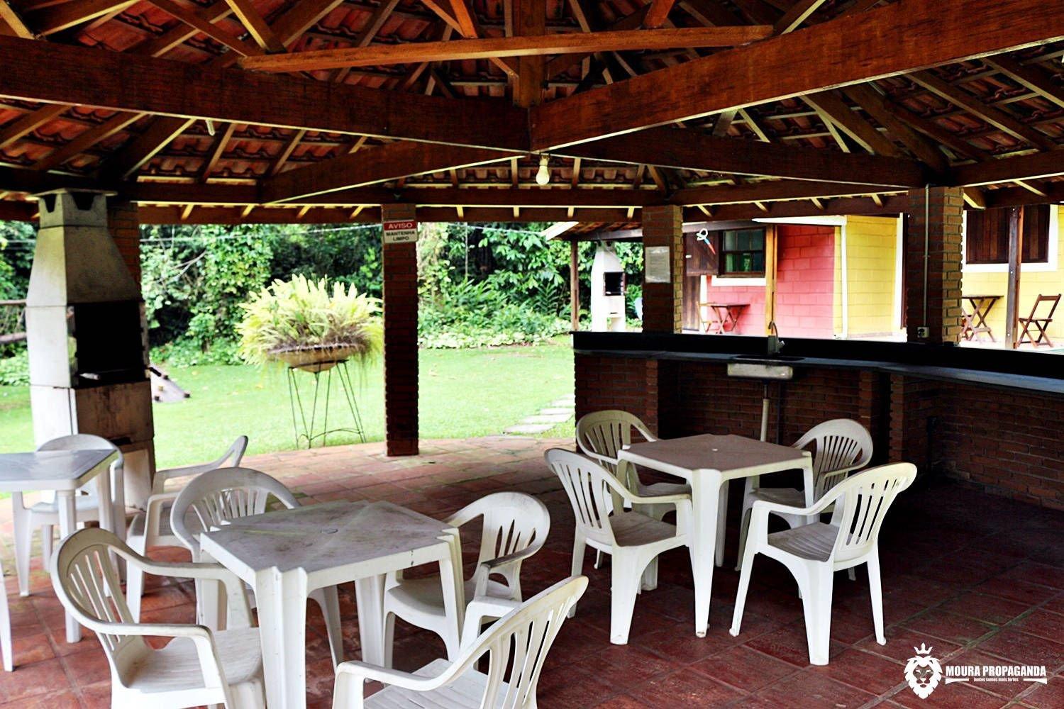 image-housing-carousel