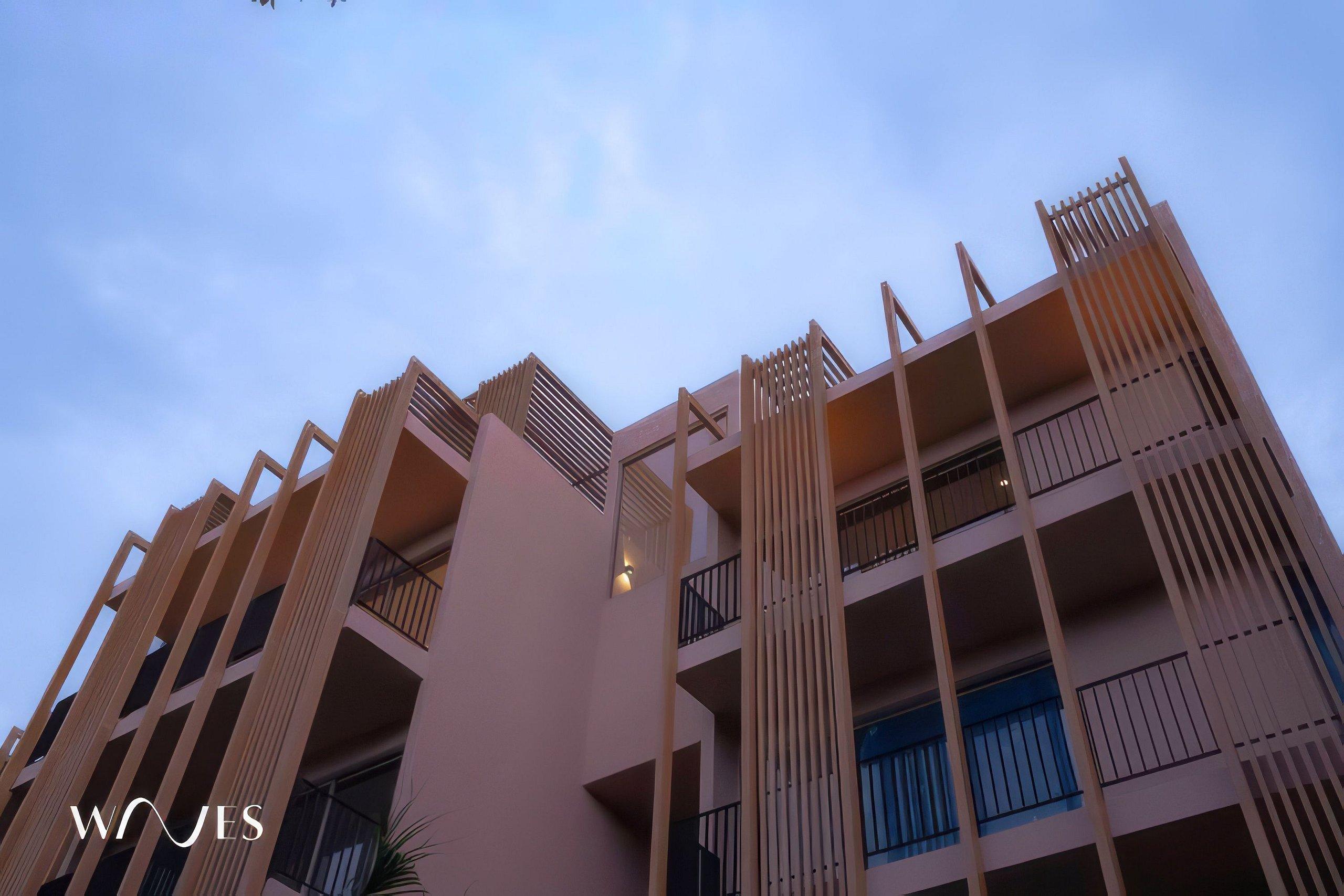image-housing-carousel