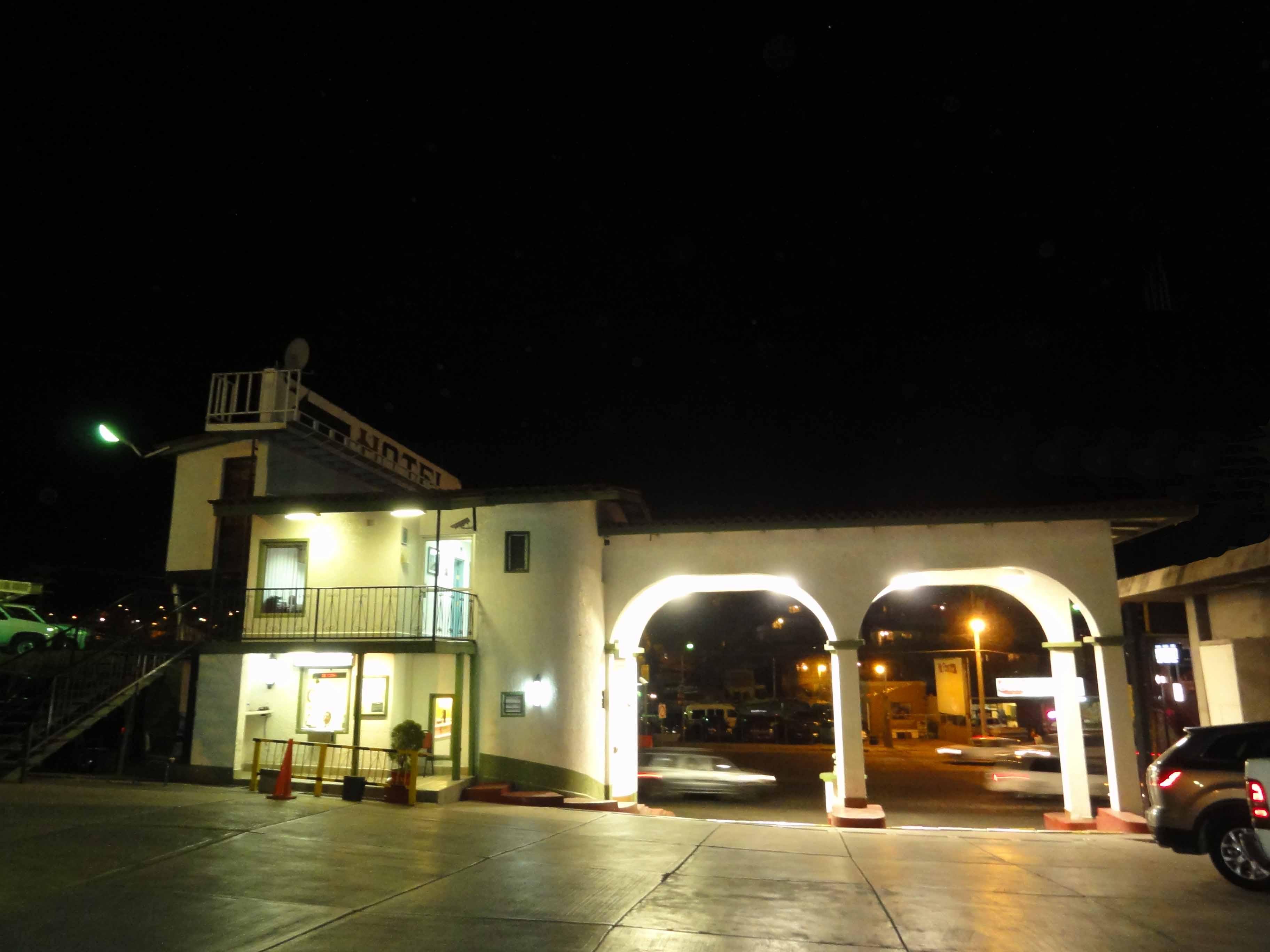 image-housing-carousel