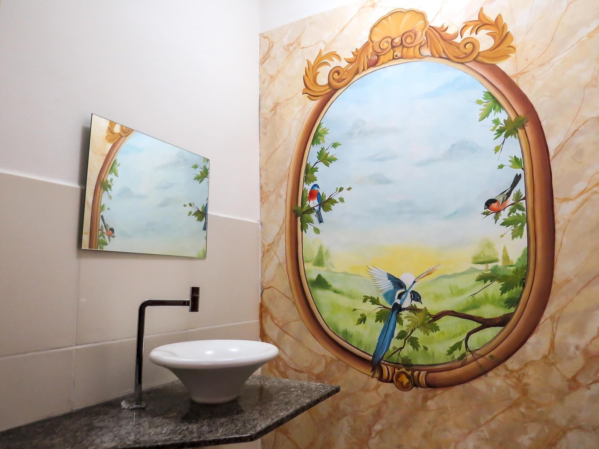 image-housing-carousel