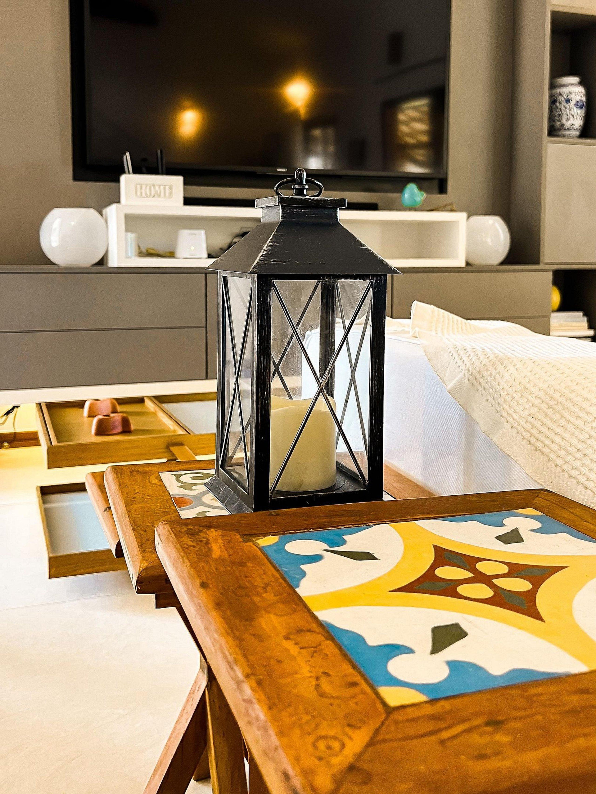 image-housing-carousel