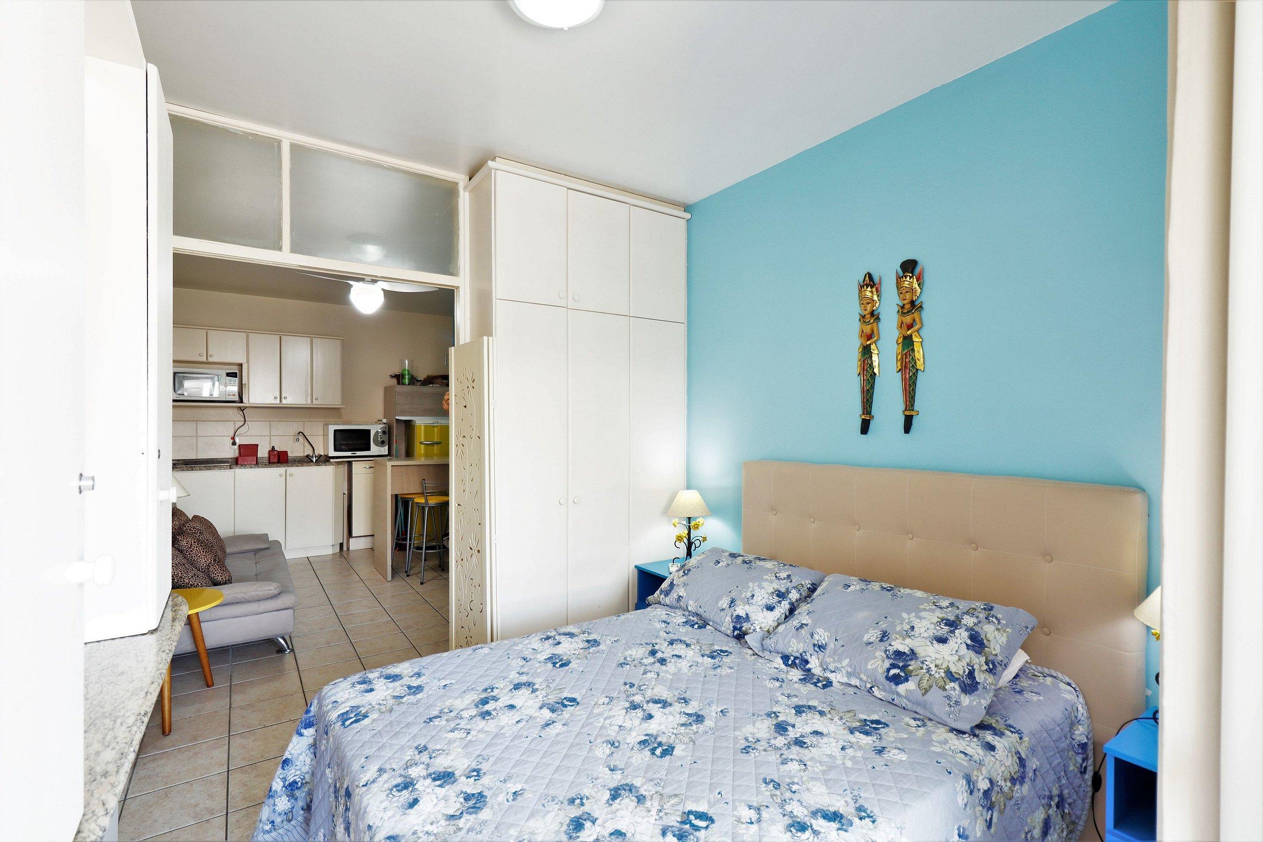image-housing-carousel