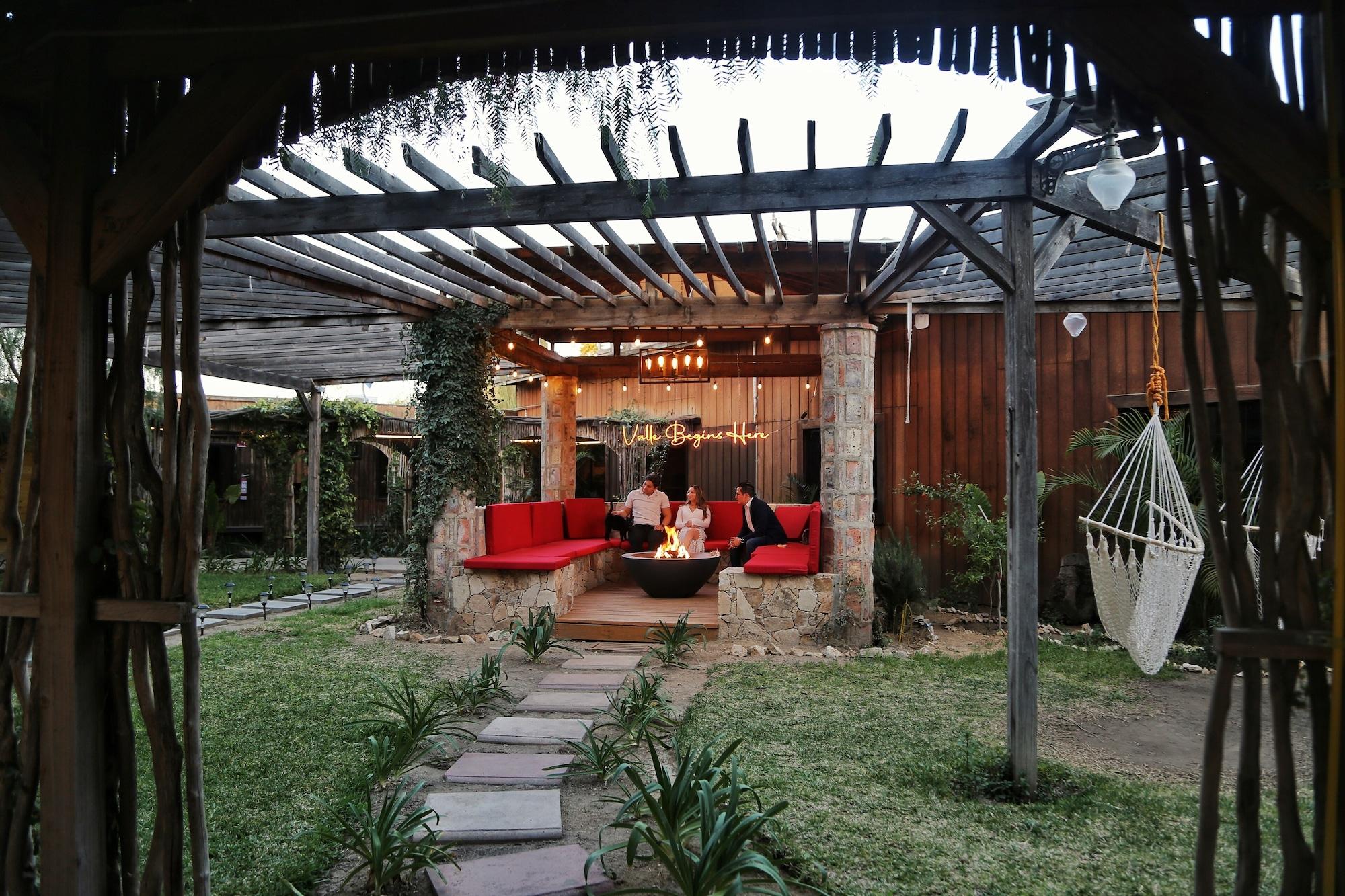 image-housing-carousel