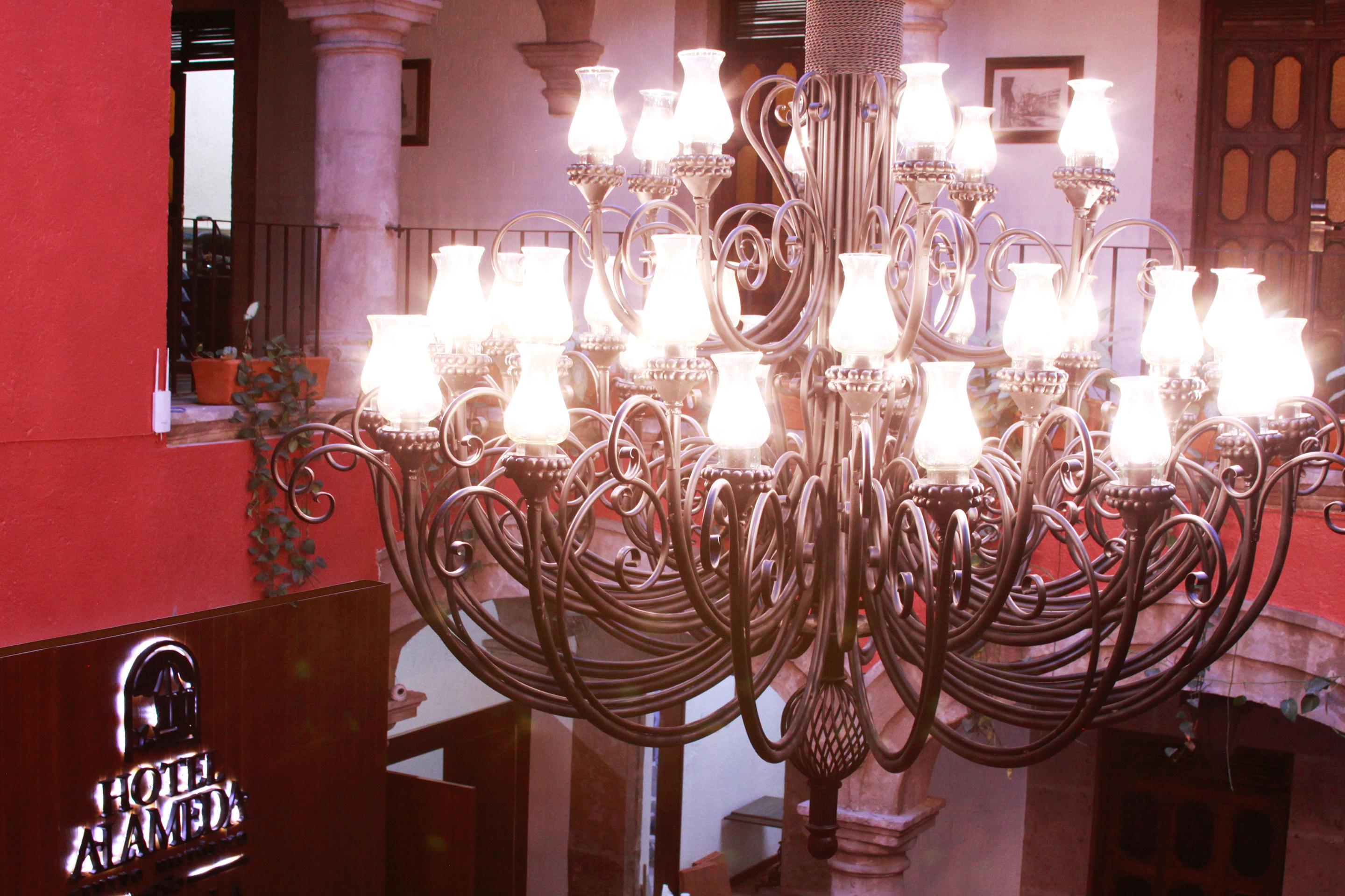 image-housing-carousel