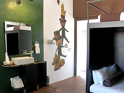 image-housing-carousel
