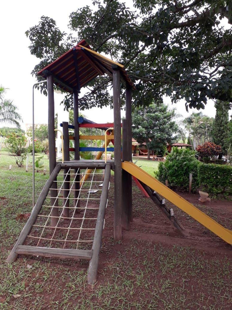 image-housing-carousel