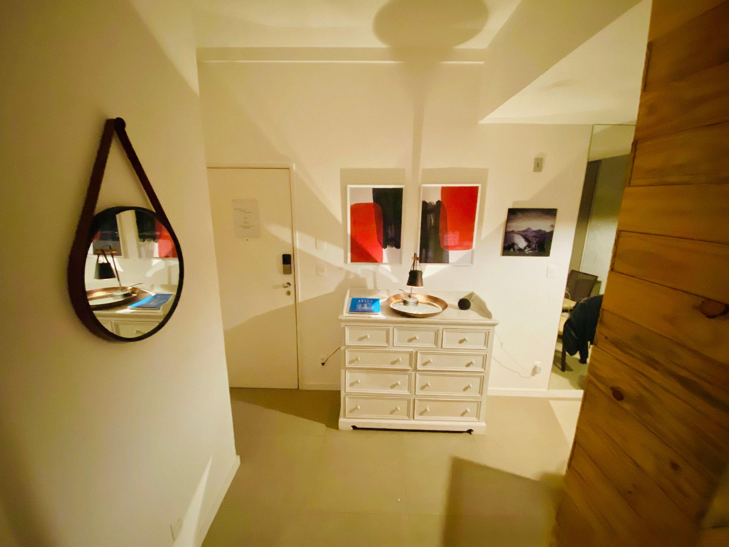 image-housing-carousel