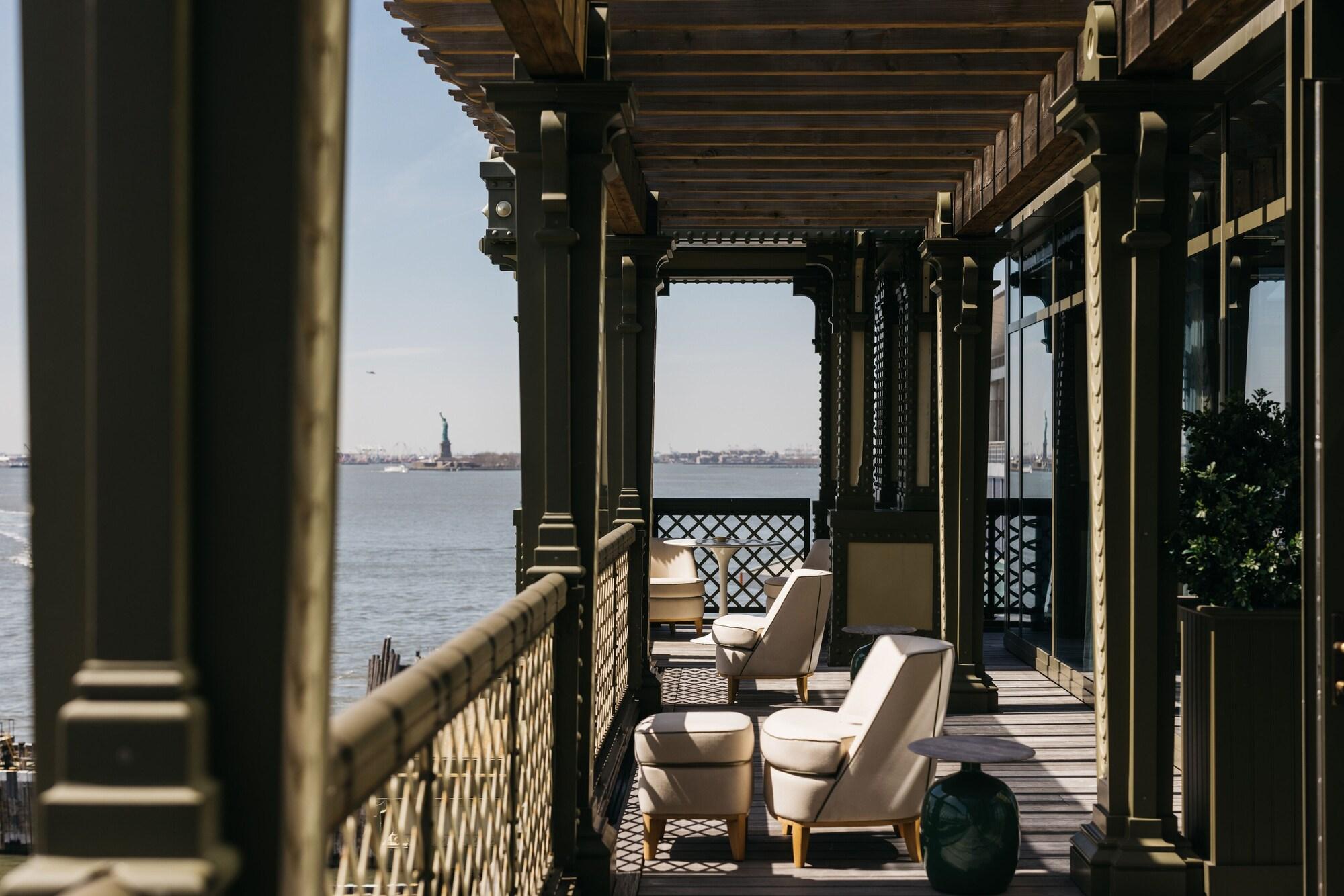 image-housing-carousel