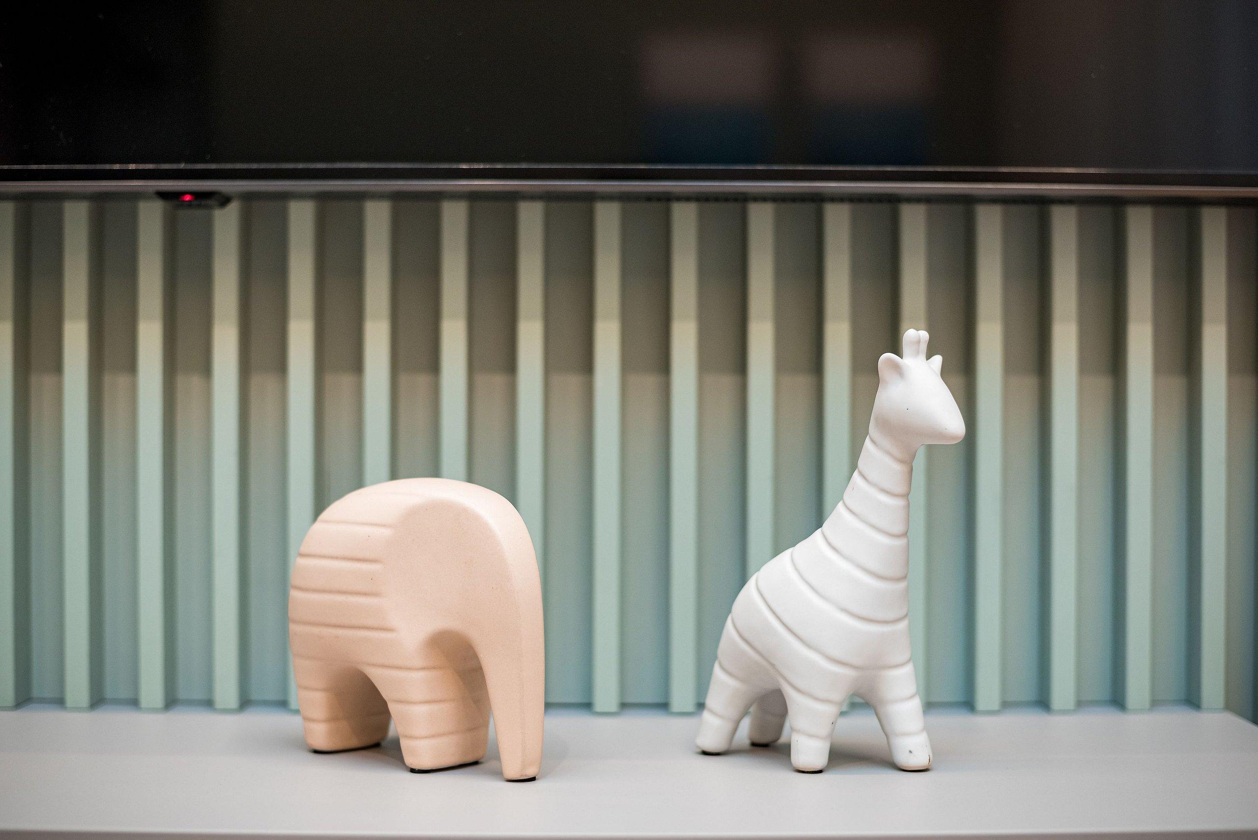 image-housing-carousel