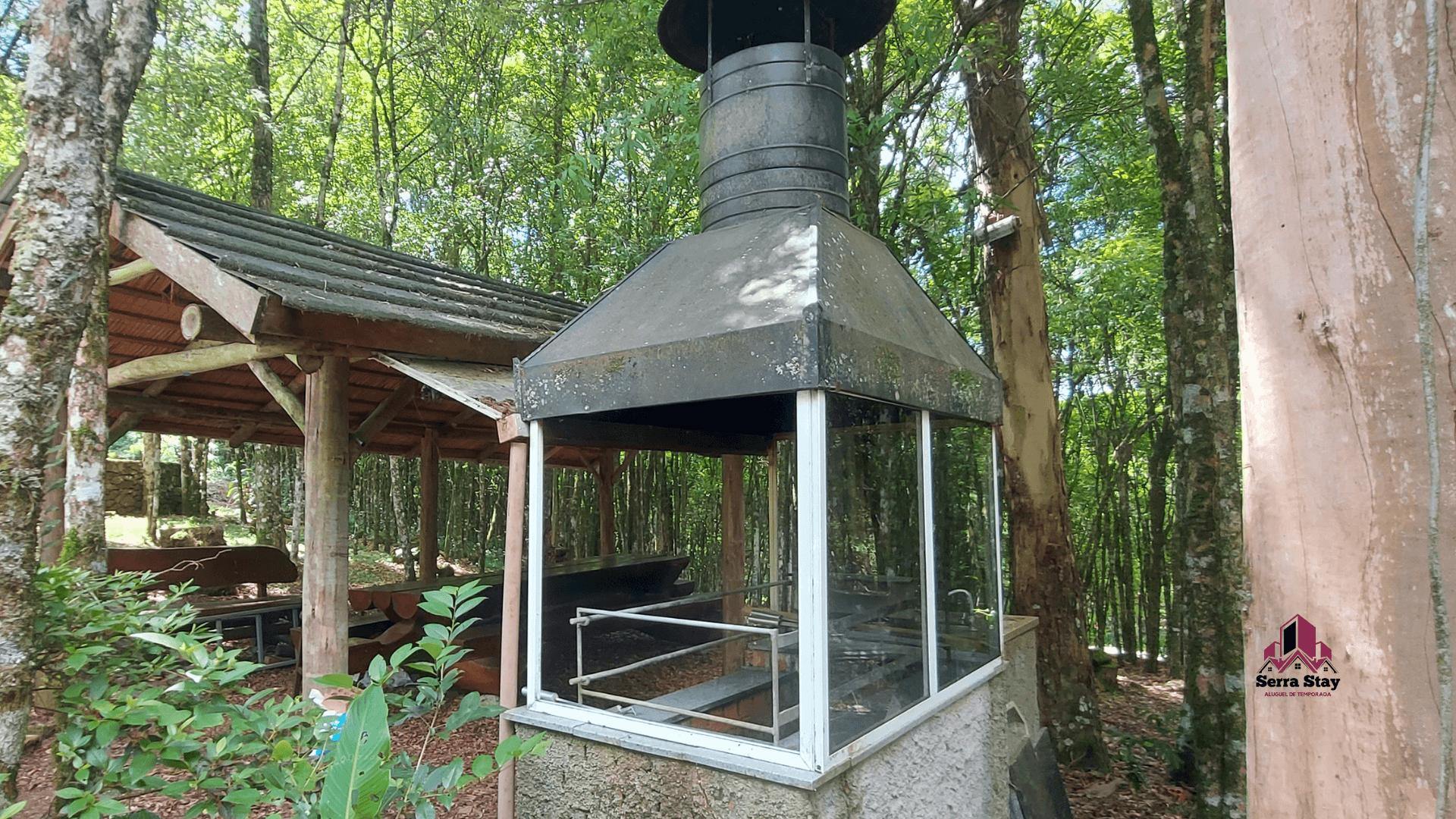 image-housing-carousel