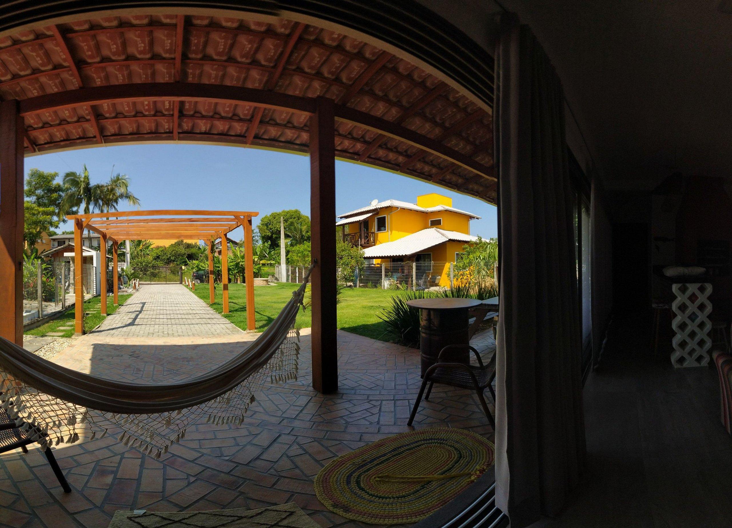 image-housing-carousel