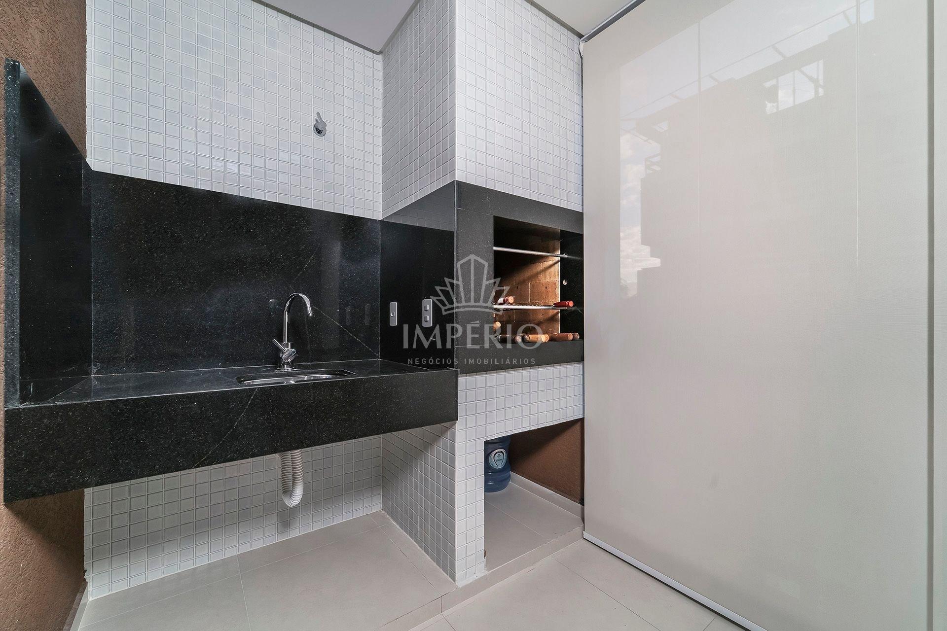 image-housing-carousel