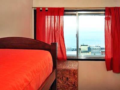 image-housing-carousel