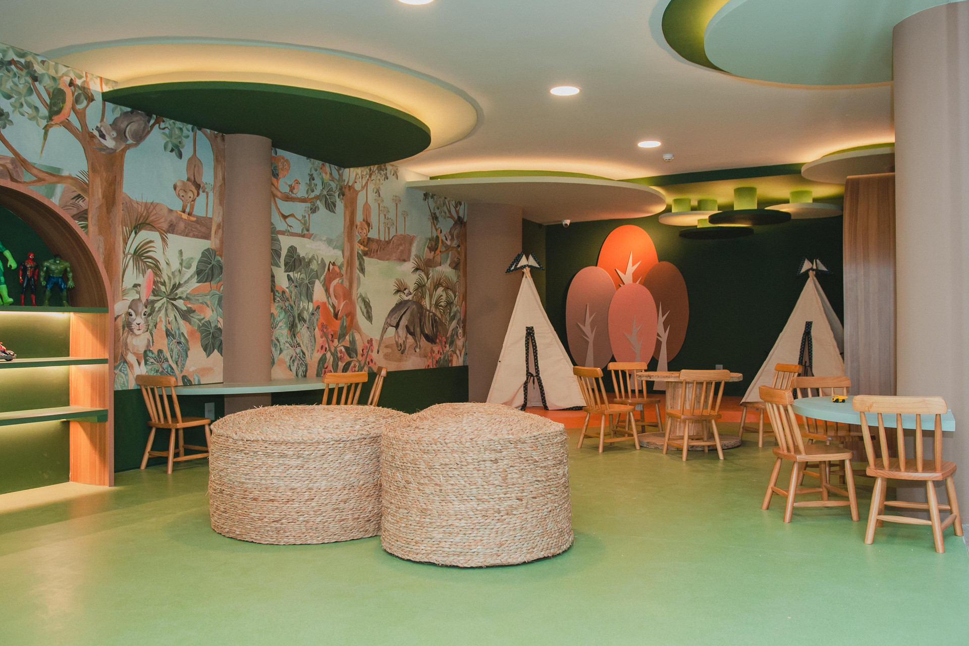 image-housing-carousel