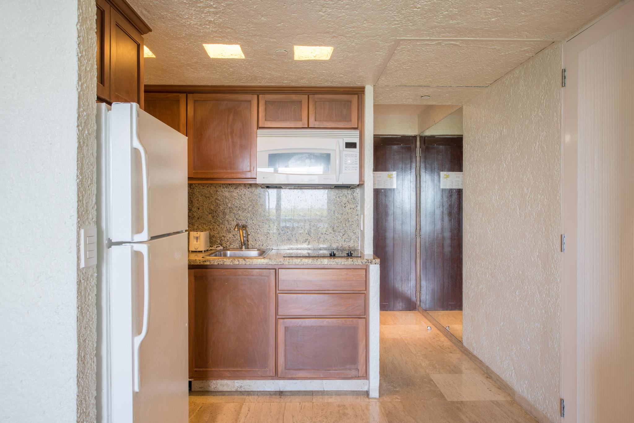 Studio w/Kitchenette