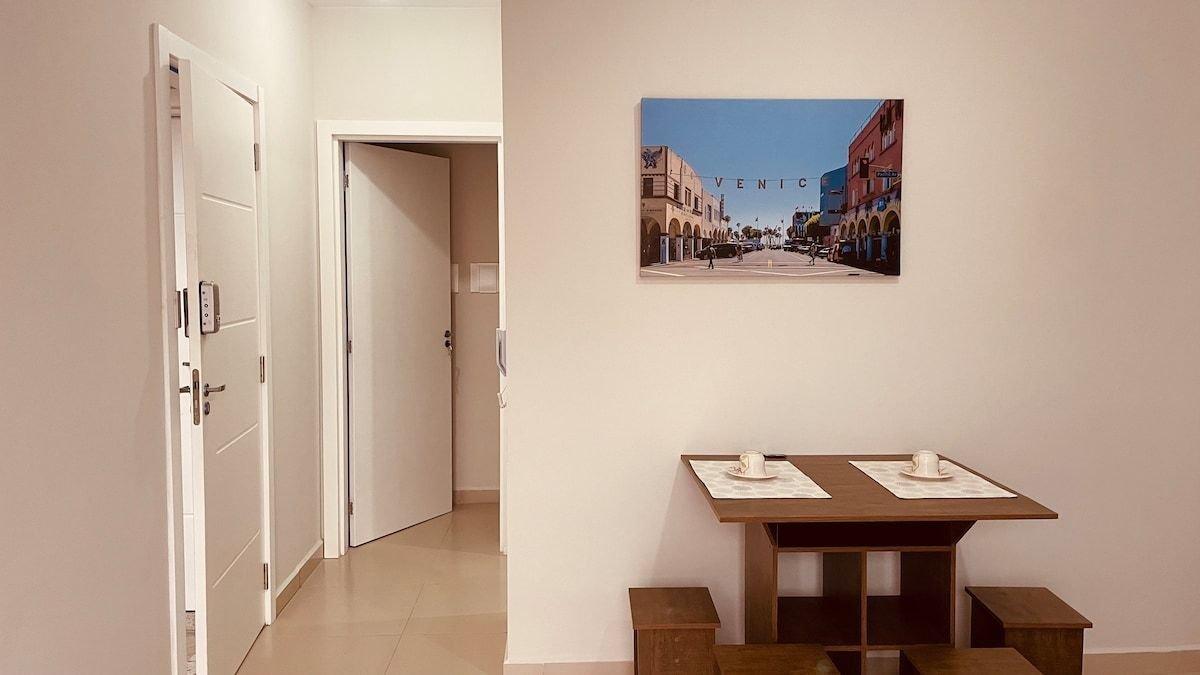 image-housing-carousel