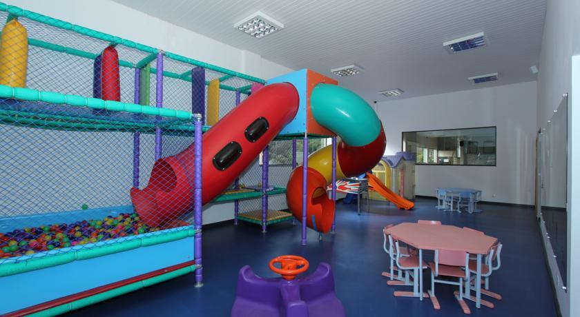 image-housing-carousel