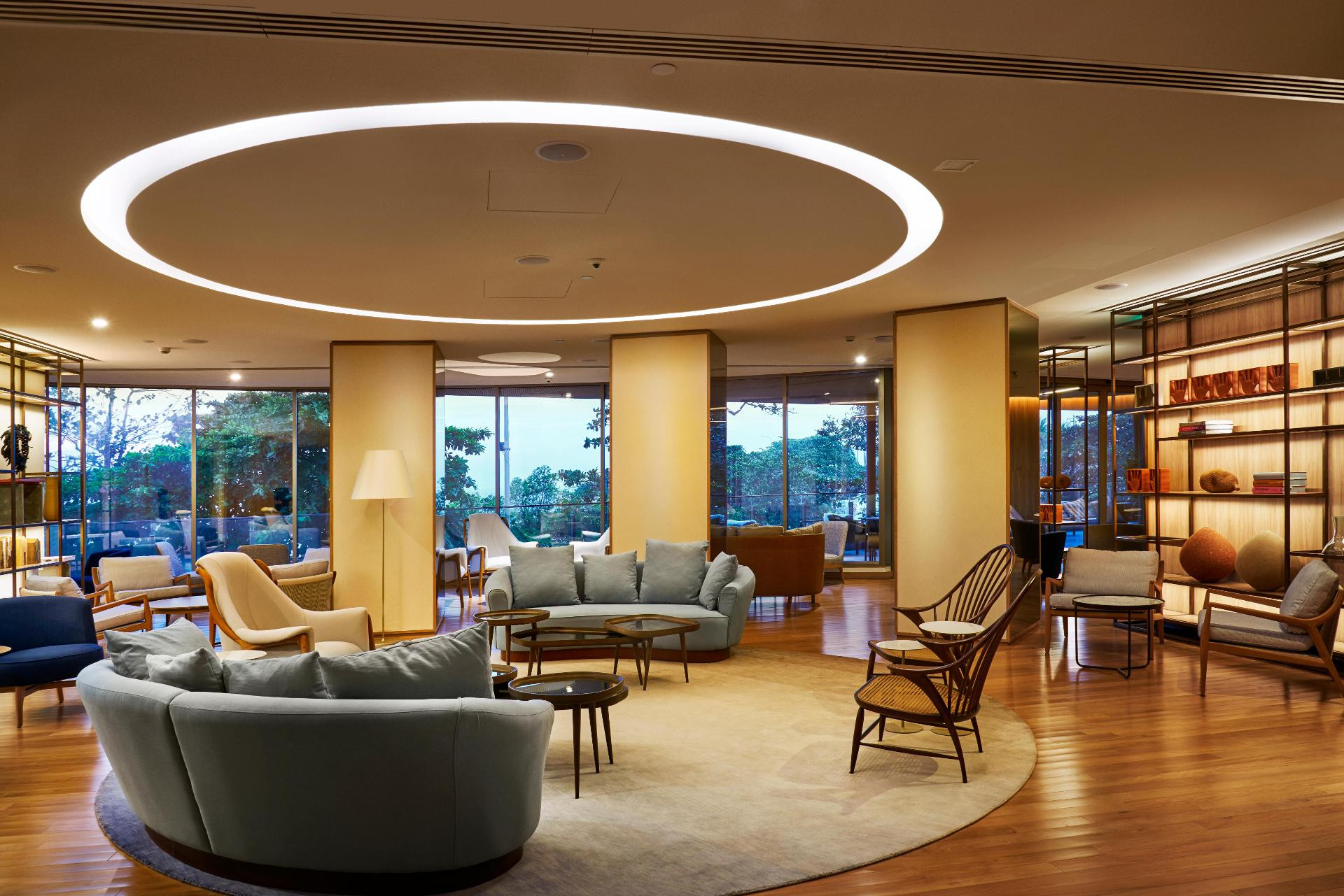image-housing-carousel