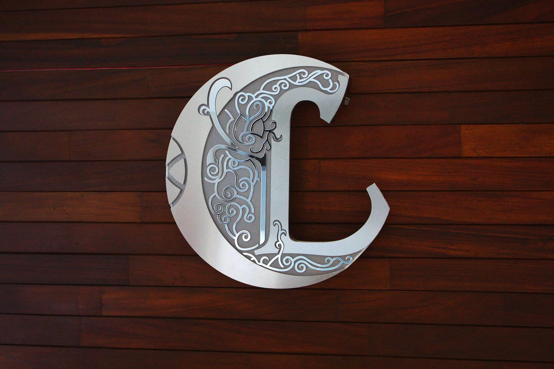 image-housing-carousel
