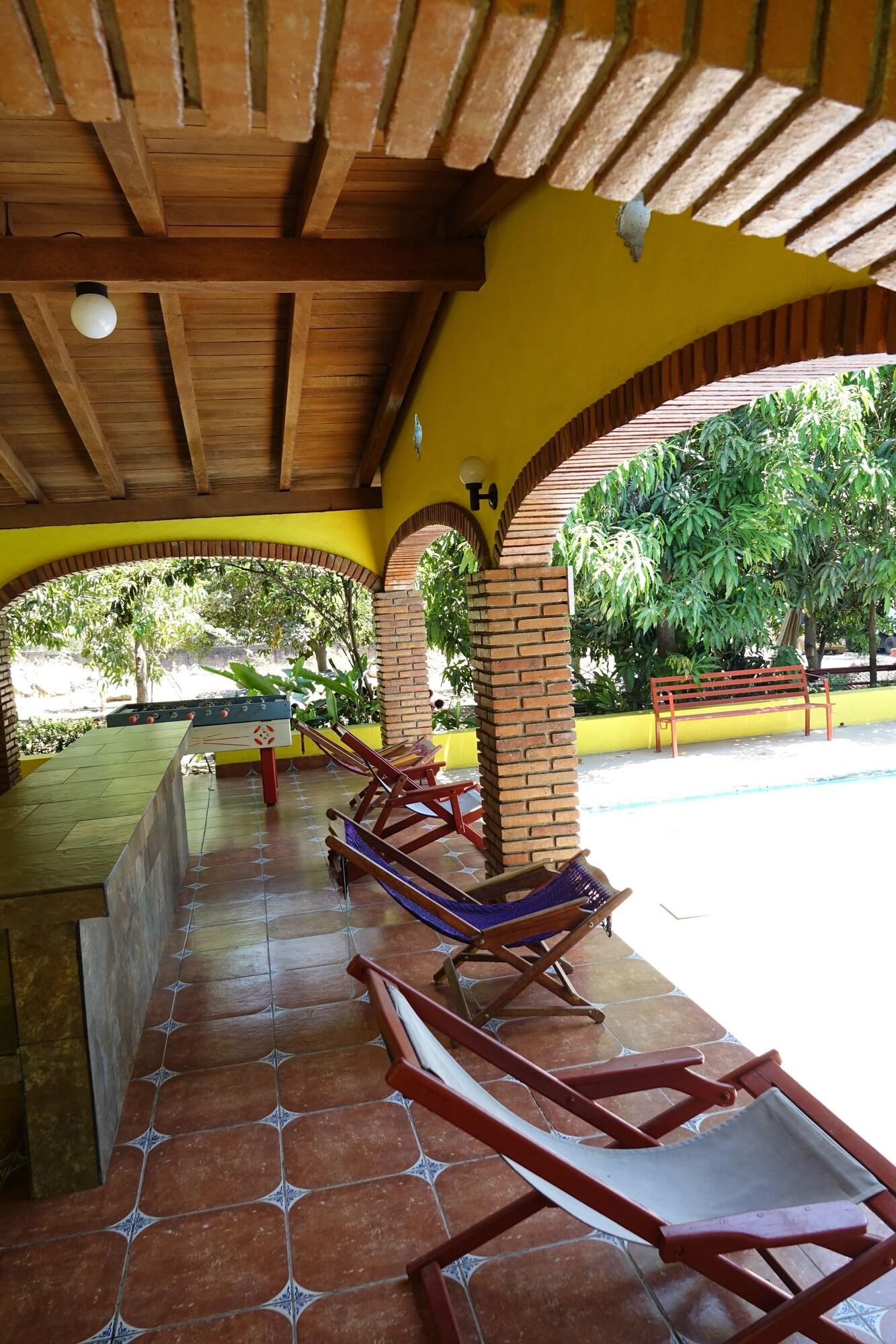 image-housing-carousel