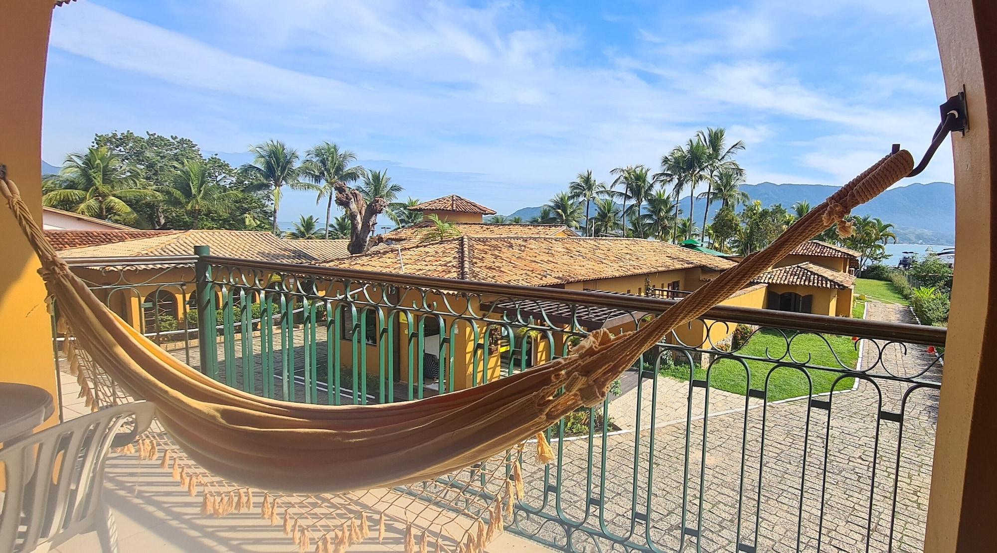 image-housing-carousel