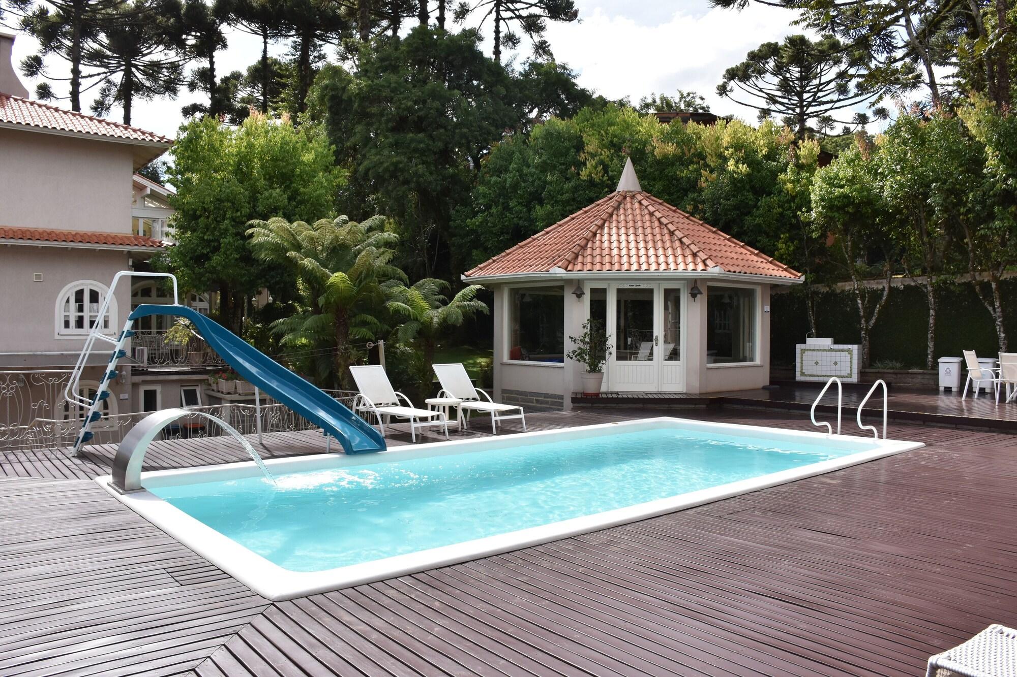 image-housing-carousel