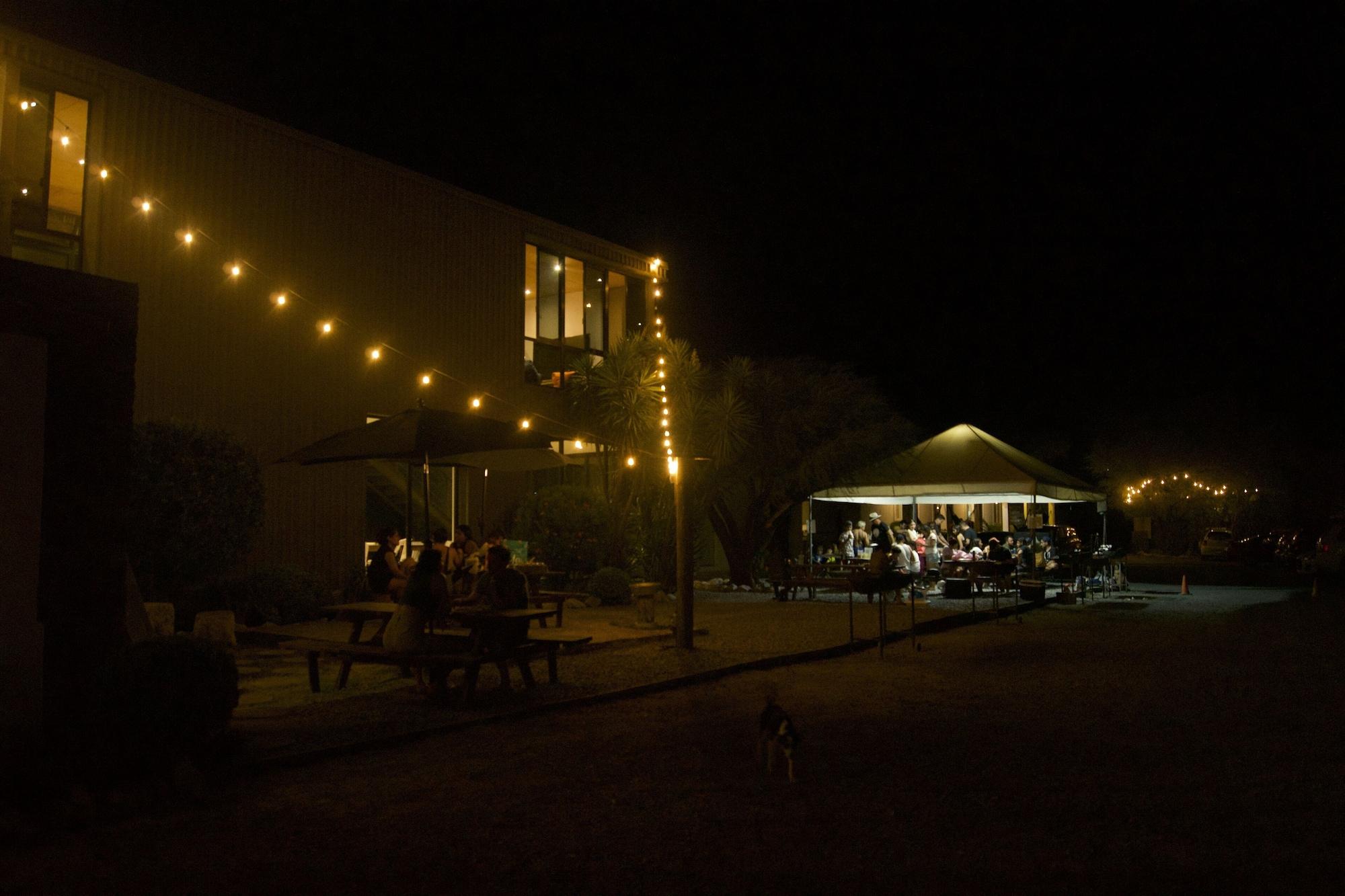 image-housing-carousel