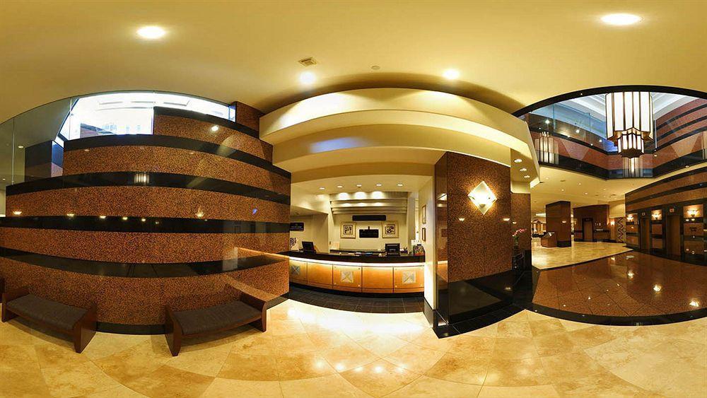 image-housing-carousel