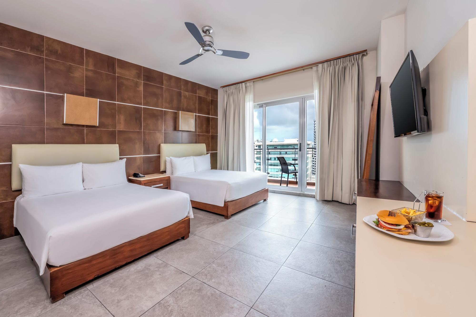 Standard Room, 2 Double Beds (Acceso Gratis a Club de Playa)