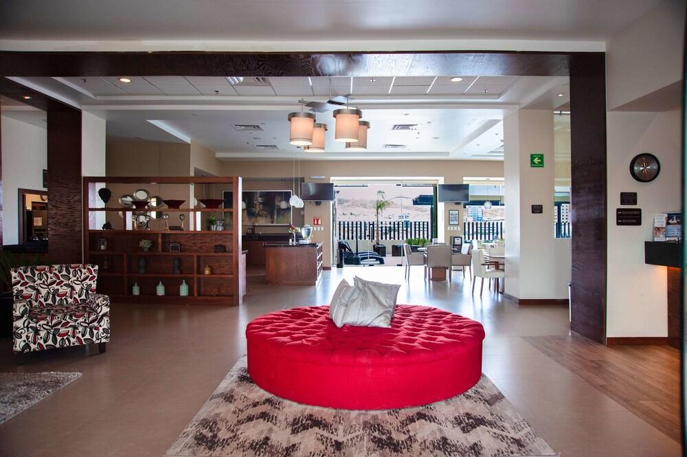 image-housing-carousel