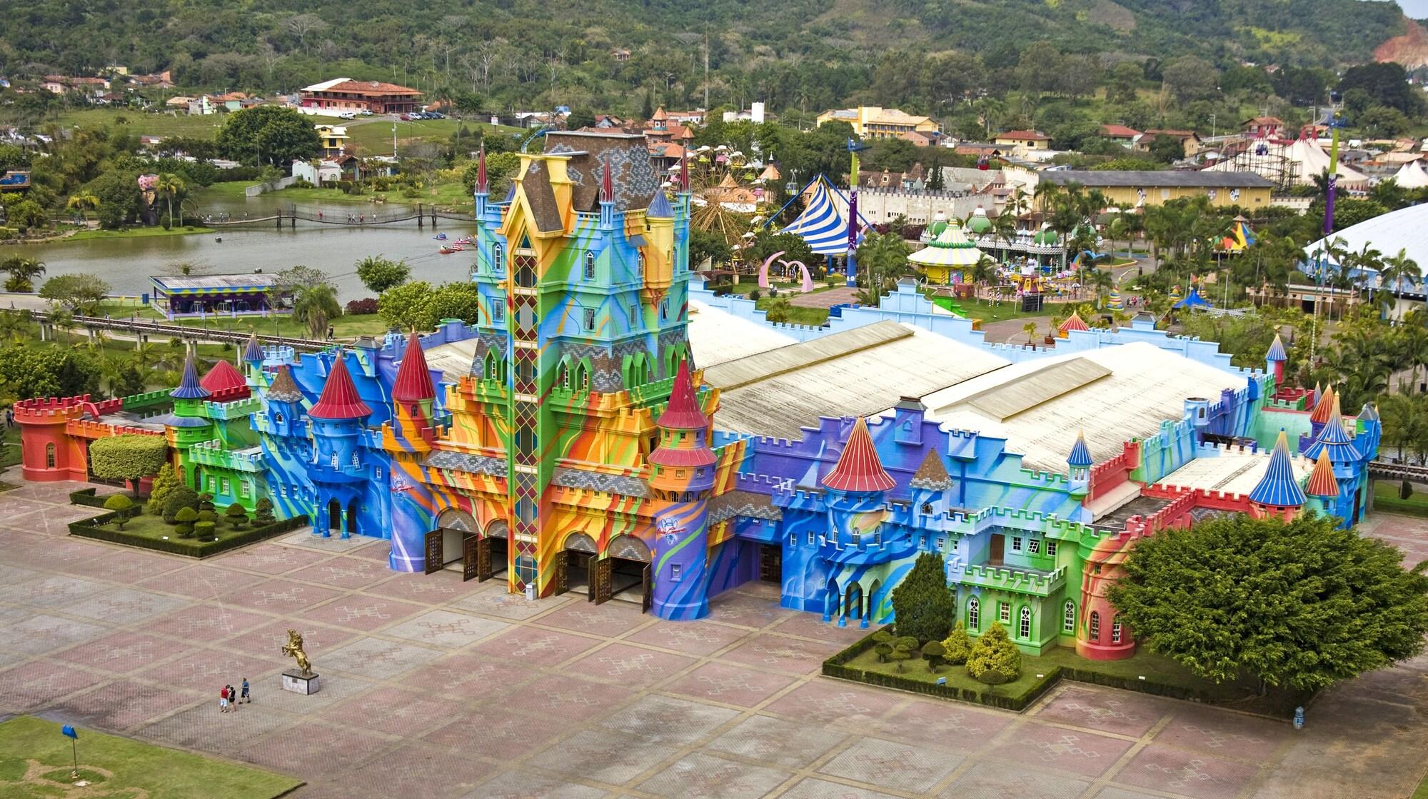 image-housing-carousel