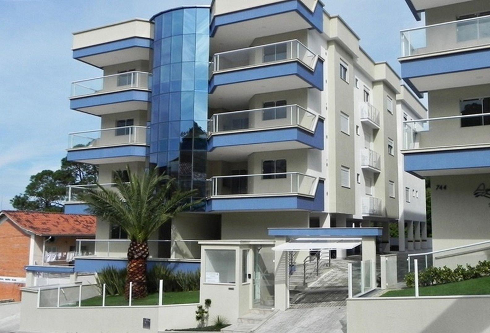 image-housing-carousel
