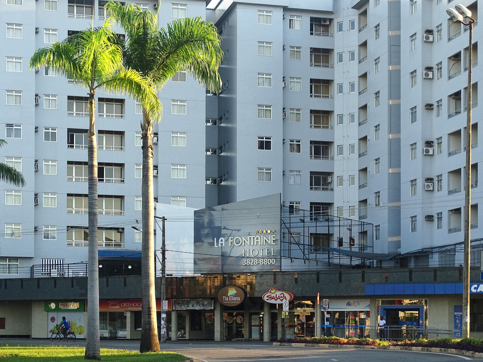 image-housing-carousel