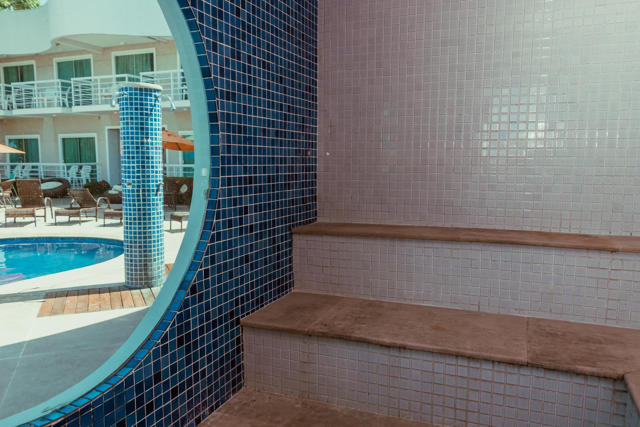 image-housing-carousel