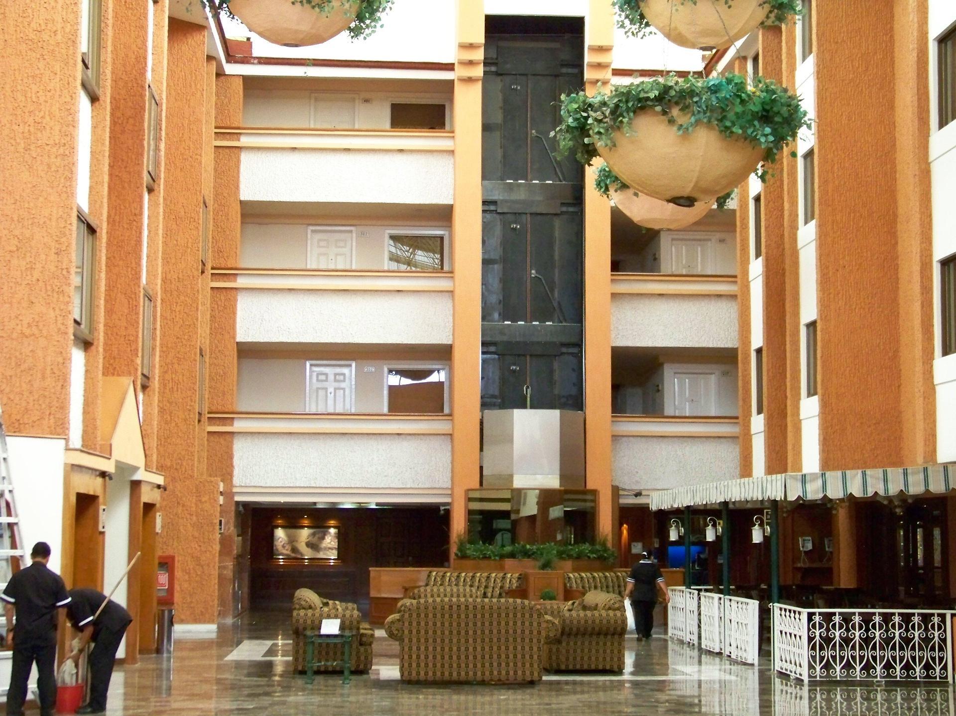image-housing-carousel