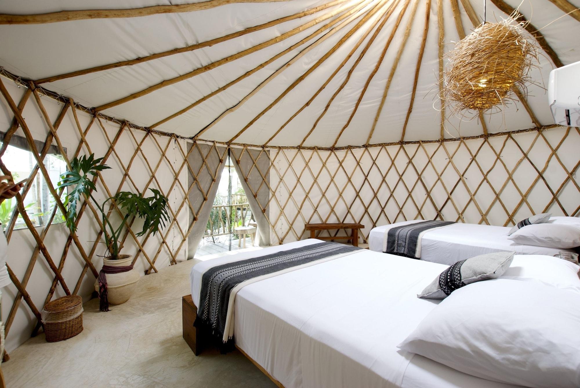 image-housing-carousel