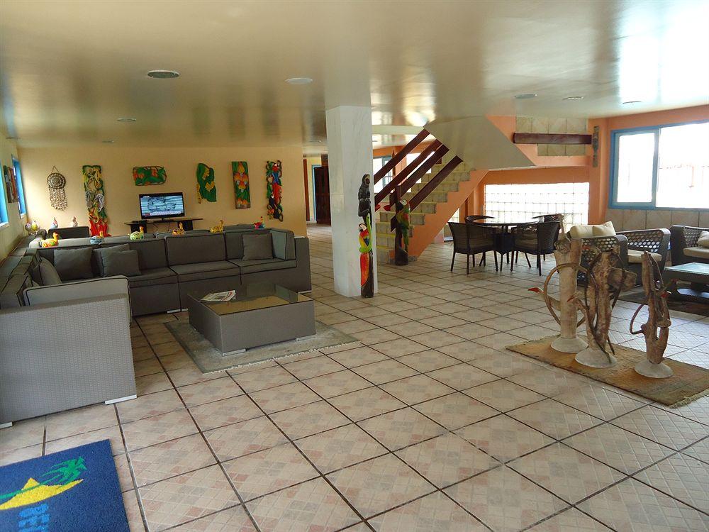 image-housing-carousel