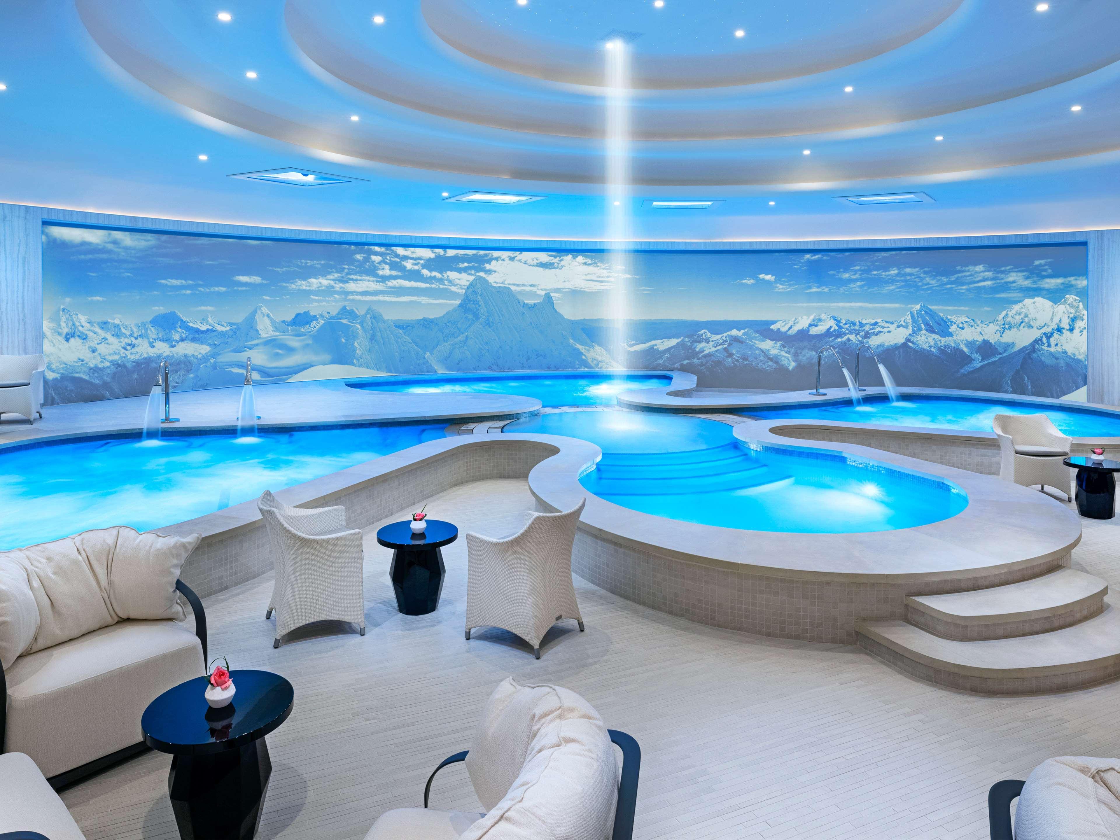 image-housing-carousel