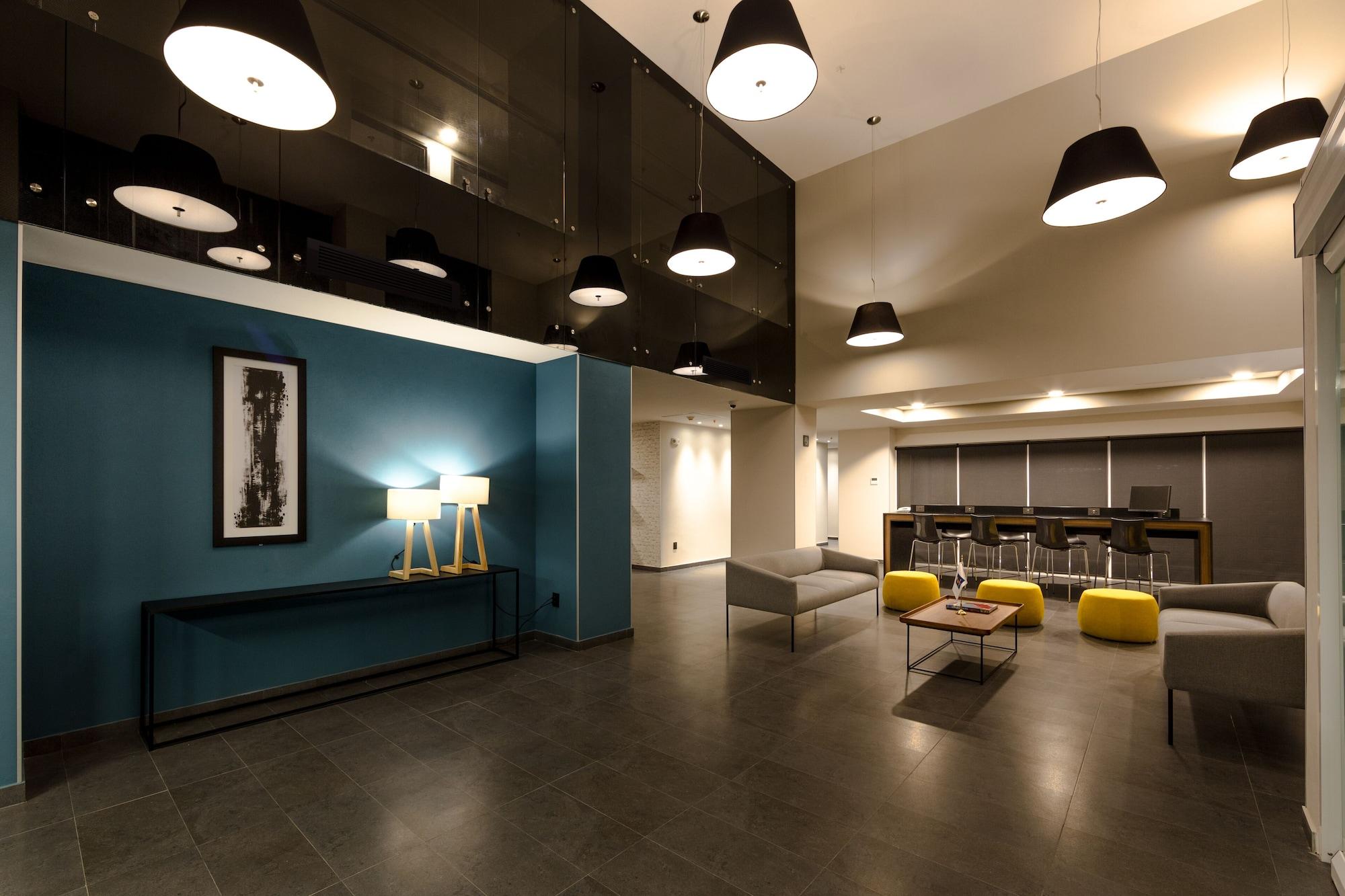 image-housing-carousel
