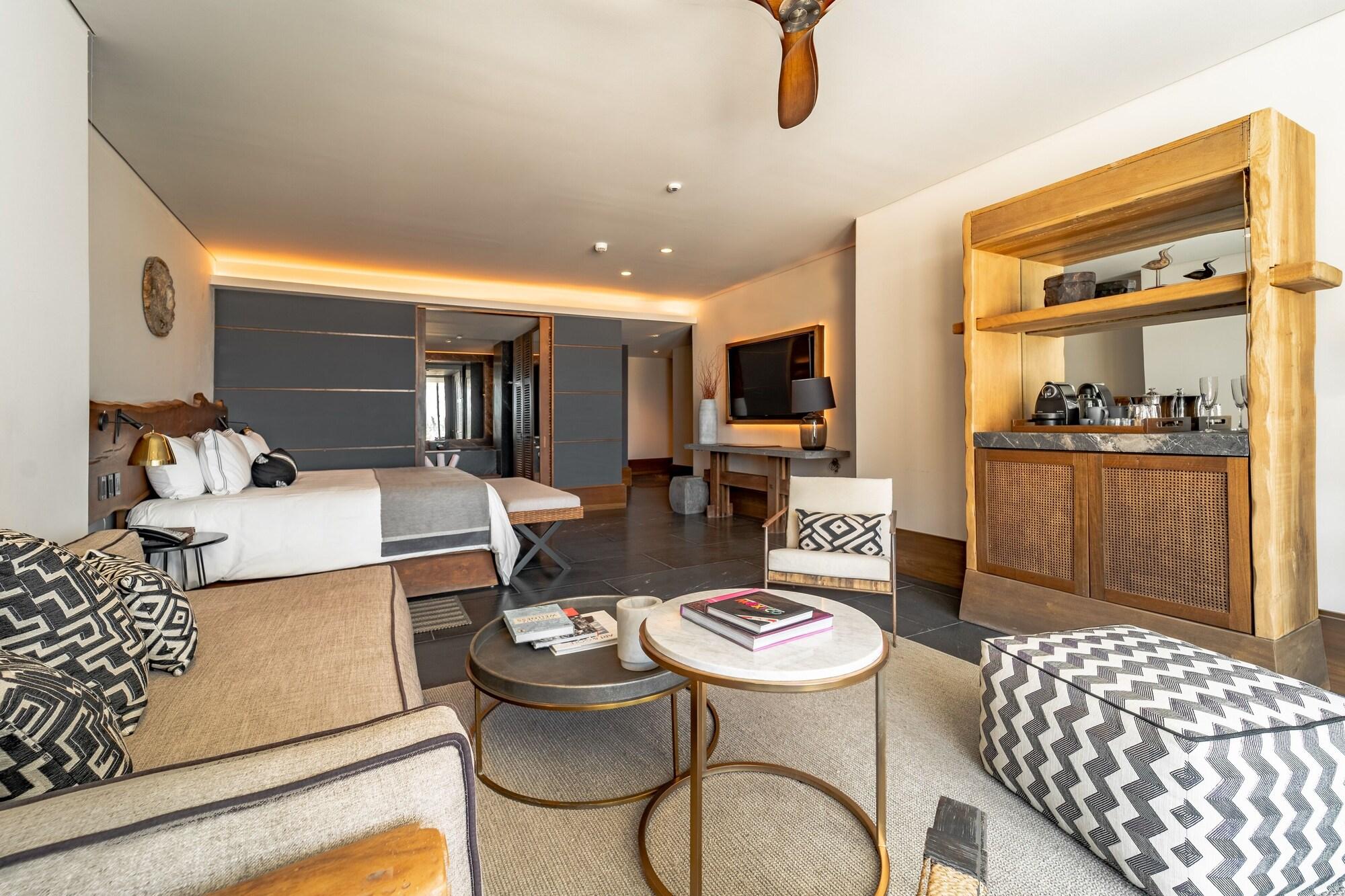 Signature Suite King Tropical View