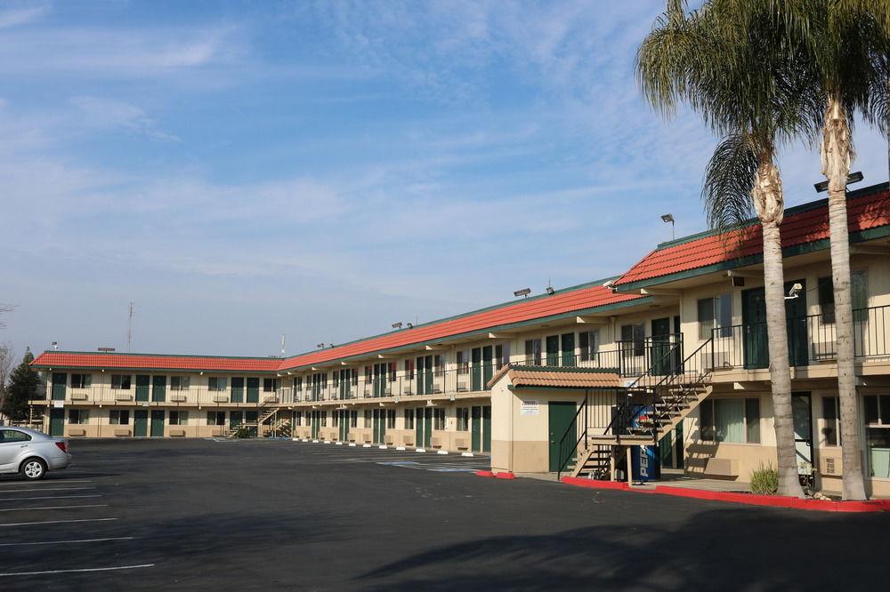 Budget Inn image