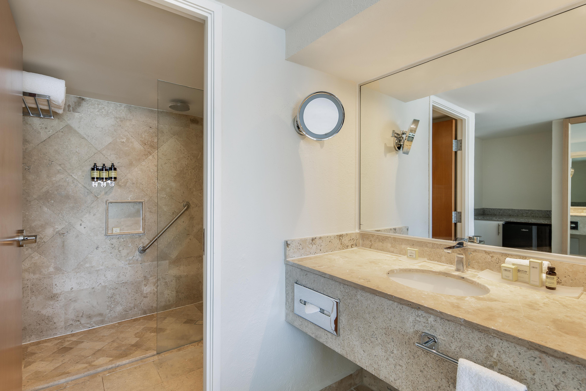 Deluxe Room, 1 King