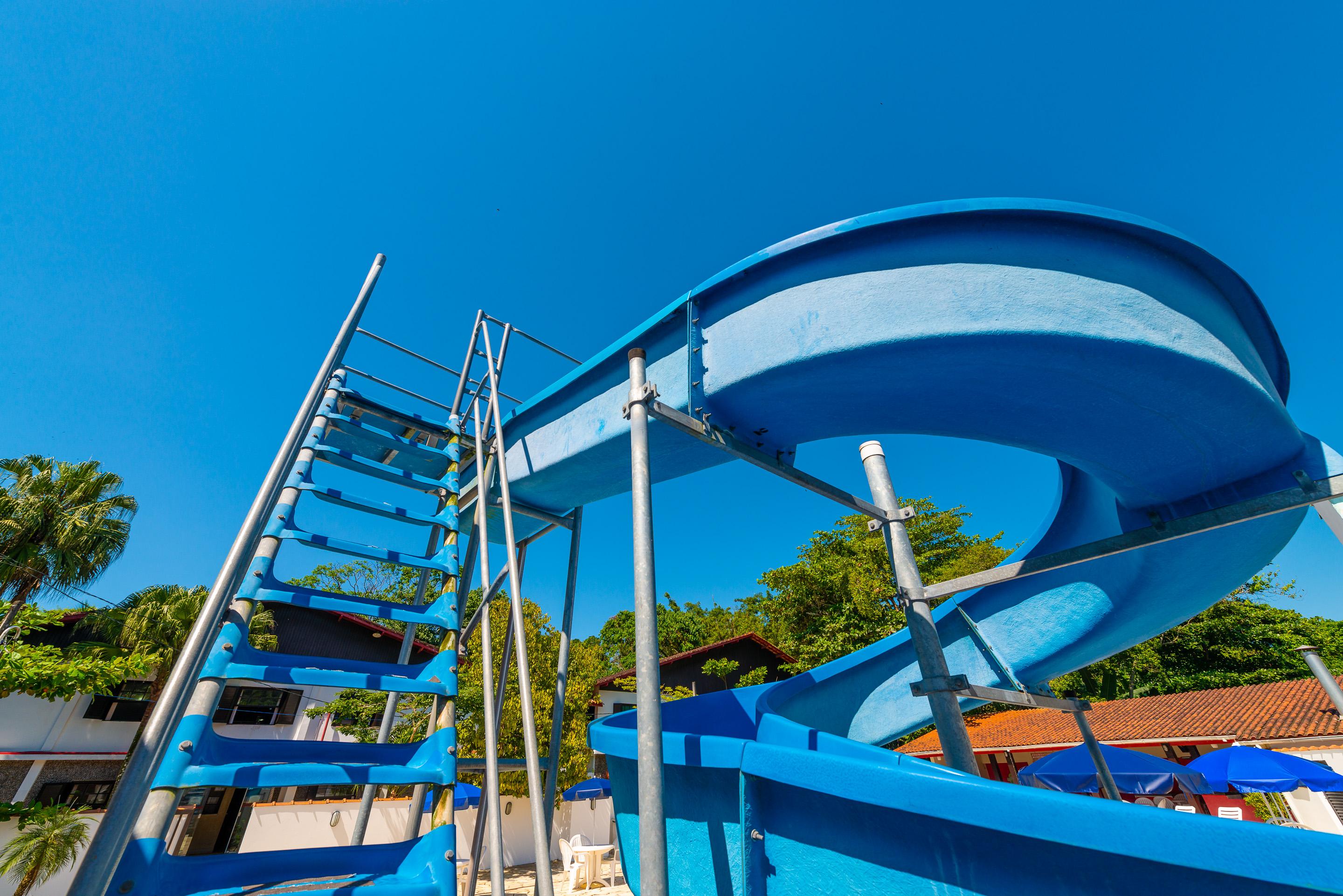 image-housing-carousel